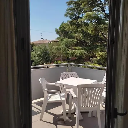 아파트 Bilocale Di Garda *
